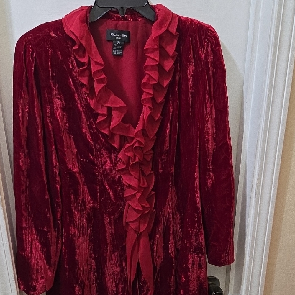 Focus 2000 Rich Burgundy Petite Top